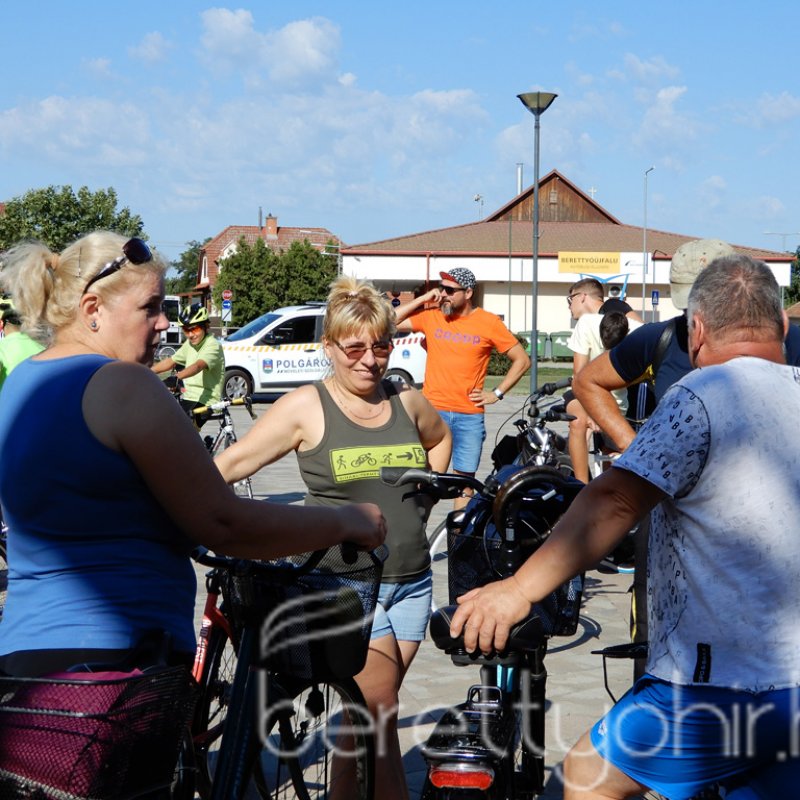 Kerékpártúra az autópályán 14